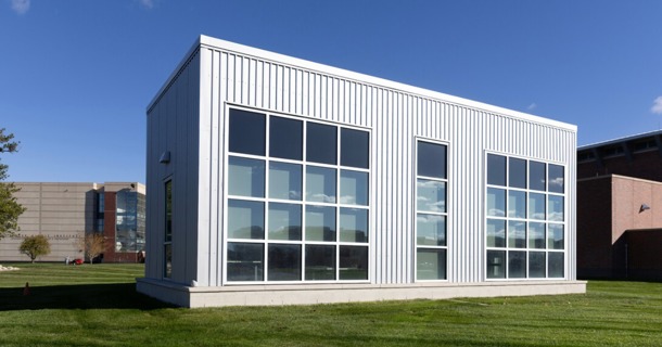 The Human-centered Integrated Building Operations, or HIBO, Laboratory is a state-of-the-art facility designed to simulate the construction of modern commercial buildings and equipped to allow researchers to manipulate various parameters — like lighting, acoustics and temperature — and assess occupants’ response, including physiological parameters like heart rate and skin temperature. (University of Nebraska at Omaha)